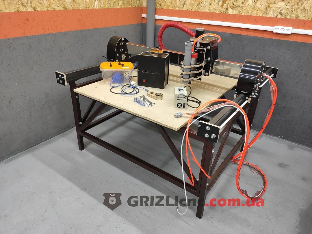 Фрезерный станок с ЧПУ GRIZLI Master 1000х1200мм - Шпиндель 1.5кВт на водяном охл. Цанга ER16